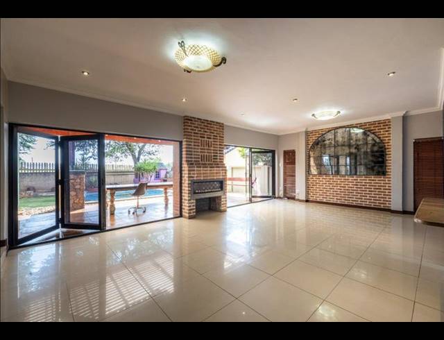 5 BEDROOM PROPERTY TO RENT IN MIDLANDS ESTATE